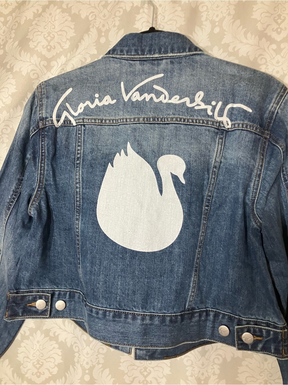NWT Gloria Vanderbilt Crop Jean Jacket Swan S